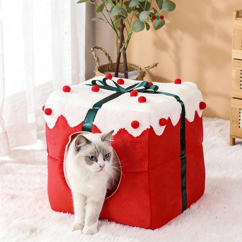 Cosy Christmas Cat Bed
